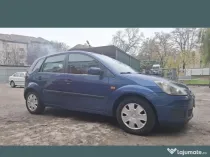 Vând Ford Fiesta