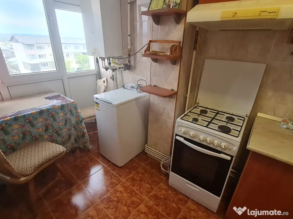 Garsonieră de închiriat în Mun. Târgoviște, str.Avram Iancu, nr.7, bl.54, etj. 5