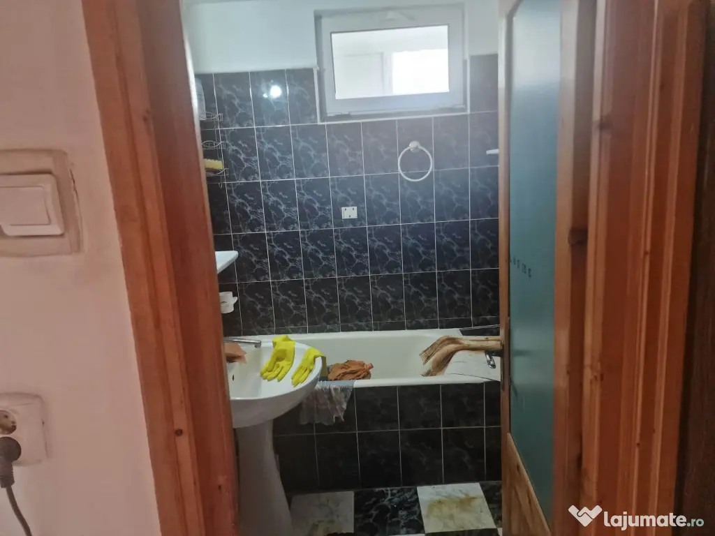 Ap 3 Cam Maratei str Progresului 70mp etaj 1 decomandat centrala