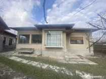 Casa de vânzare în Scorteni