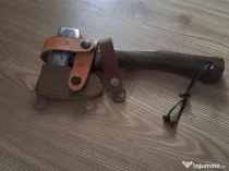 Toporisca cu teaca din piele