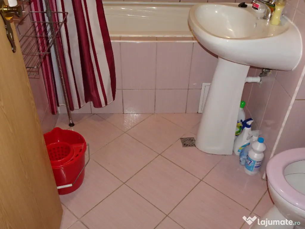 Inchiriez apartament cu 2 camere decomandat in Deva, M. Averescu, et 1