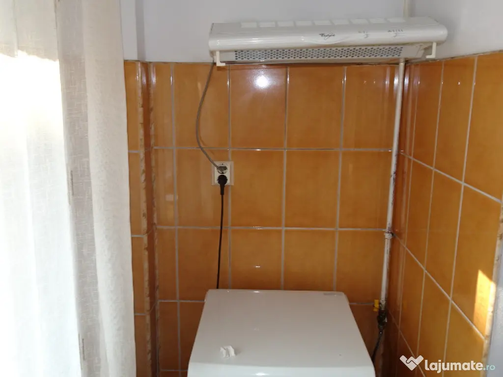 Inchiriez apartament cu 2 camere decomandat in Deva, M. Averescu, et 1