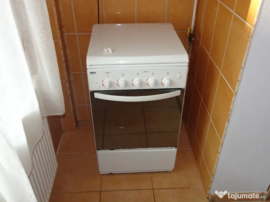 Inchiriez apartament cu 2 camere decomandat in Deva, M. Averescu, et 1