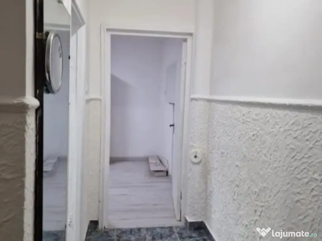 Apartament 2 camere, decomandat - zona Astra