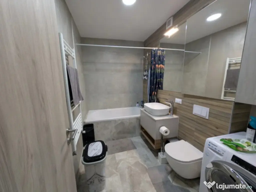 Apartament 2 camere, decomandat - zona Tractorul