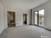 Se preda finisata - 4 bai - 3 dormitoare - curte - parcare - 