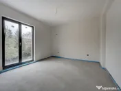 Se preda finisata - 4 bai - 3 dormitoare - curte - parcare - 