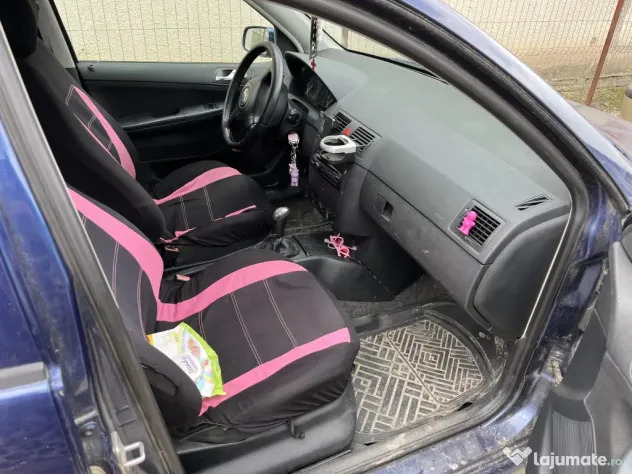 Vând Skoda fabia