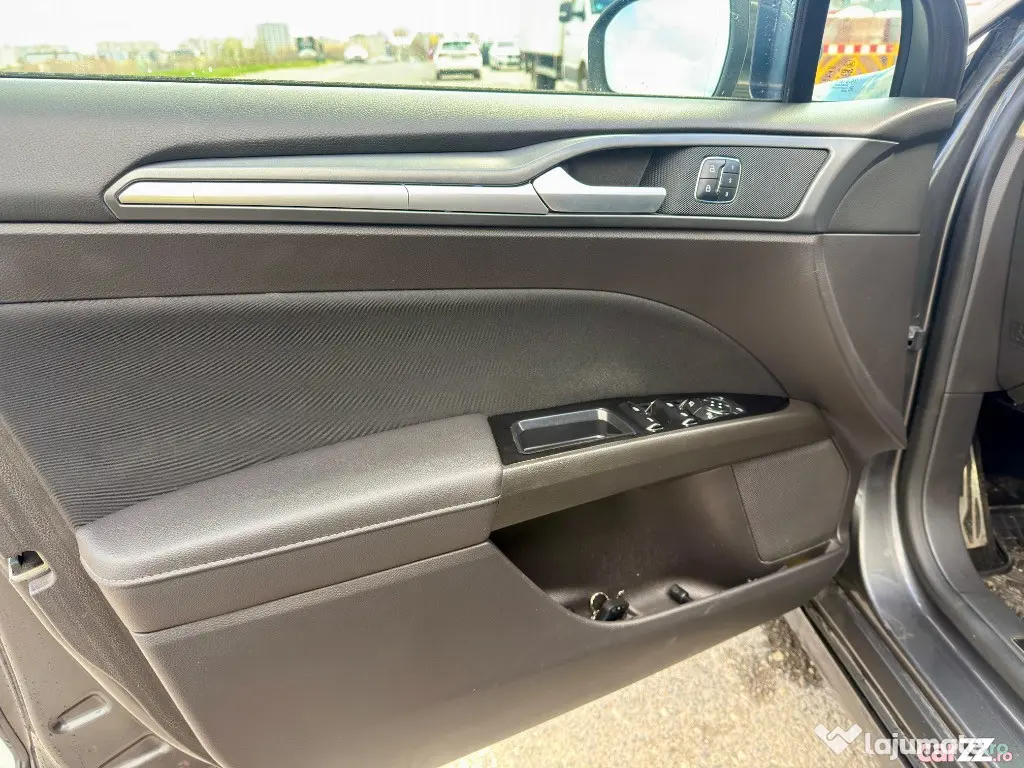 Ford Mondeo MK5 2017 Titanium Powershift 134000 km