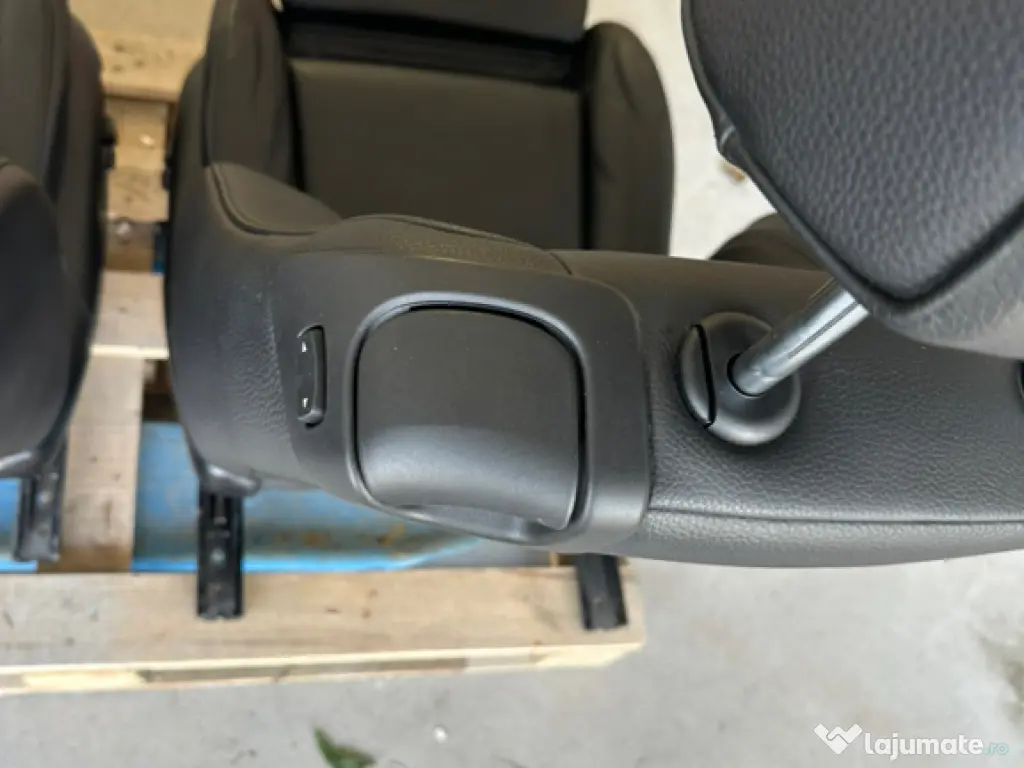 Interior bmw e92 Cu scune in fata incalzite