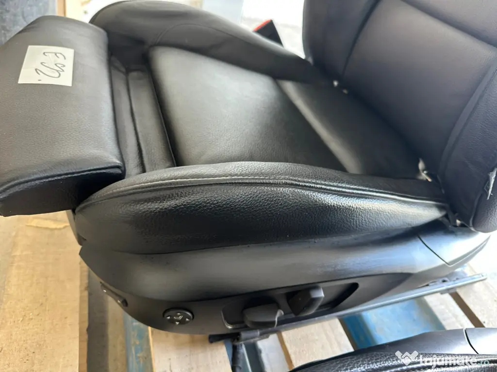 Interior bmw e92 Cu scune in fata incalzite
