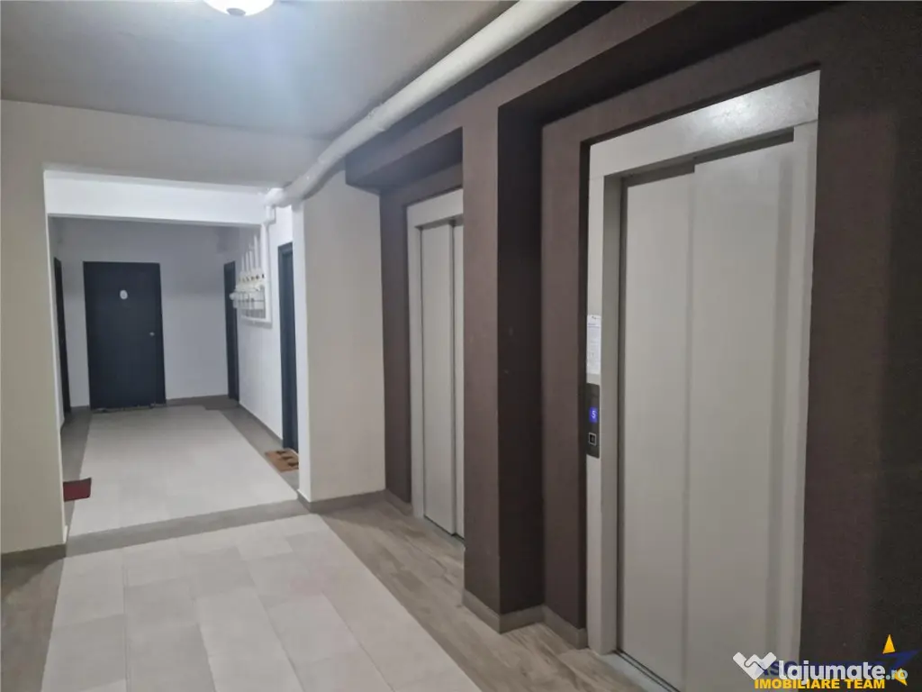 Garsoniera, decomandata, Platinum Residence, Tractorul, Bras