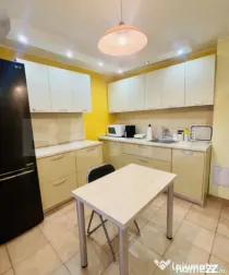 Apartament cu 2 camere, decomandat, 2 balcoane – la 3 min