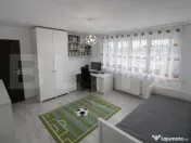 Apartament 3 camere, 65 mp, etaj interm , balcon, loc parcar 