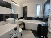 Apartament 3 camere, 65 mp, etaj interm , balcon, loc parcar 