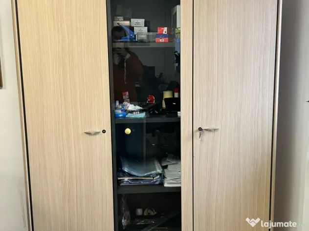 De vanzare mobilier de birou