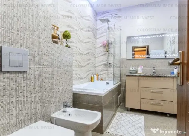 Apartament 3 camere, decomandat - zona Tractorul
