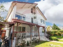 Casă / Vilă + spatiu comercial de vanzare in Aviatiei, ...
