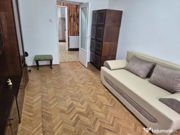 Apartament 3 camere, decomandat, 65 mp, etaj 1, zona Sasar