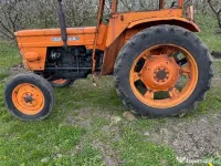 Tractor Fiat 550 cutie cu reductor și ambreiaj pe priză 0753—682—936 