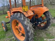 Tractor Fiat 550 cutie cu reductor și ambreiaj pe priză 0753—682—936 