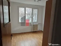 Vânzare apartament 3 camere Bd. Obregia - Piața Strădu... 