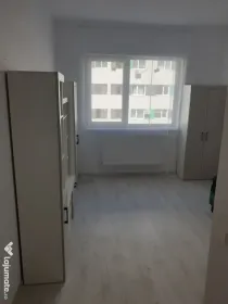 Închiriez garsoniera cu loc de parcare. Weiner residence