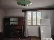 Casa batraneasca, cu toate utilitatile, locatie foarte buna 
