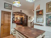 2 Proprietati, 320 mp utili, in centrul Turzii 