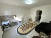 Garsoniera 21 mp, etaj intermediar, centrala proprie, Dambul 