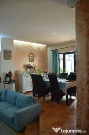 Apartament cu trei camere situat in Busteni 