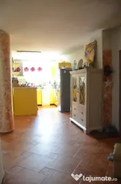 Apartament cu trei camere situat in Busteni 