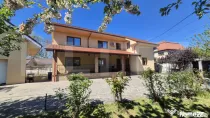 Casa 3 dormitoare de inchiriat, 236 mp, teren 525 mp, Semice
