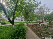 Podul cu Lanțuri- Zona Nord- 2 camere decomandate- etaj int