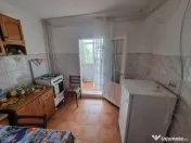 Podul cu Lanțuri- Zona Nord- 2 camere decomandate- etaj int 
