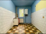 Apartament 2 camere, semidecomandat - zona Tractorul 