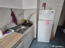 De inchiriat apartament 2 camere, Centru, 300 euro