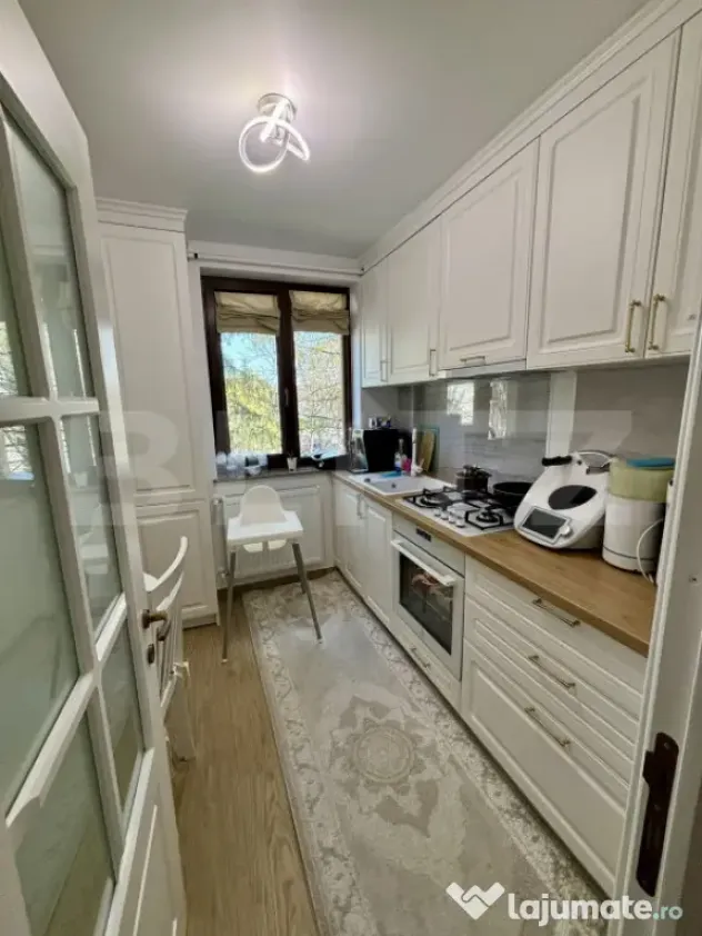 Apartament cu 3 camere, etaj 2, renovat complet - zonă Cent
