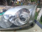 Faruri Toyota Avensis T25 Xenon OEM 