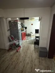 Apartament cu trei camere de vanzare-Crangasi-loc de parcare 