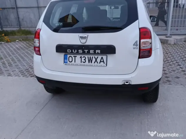 Vând Dacia Duster 4x4