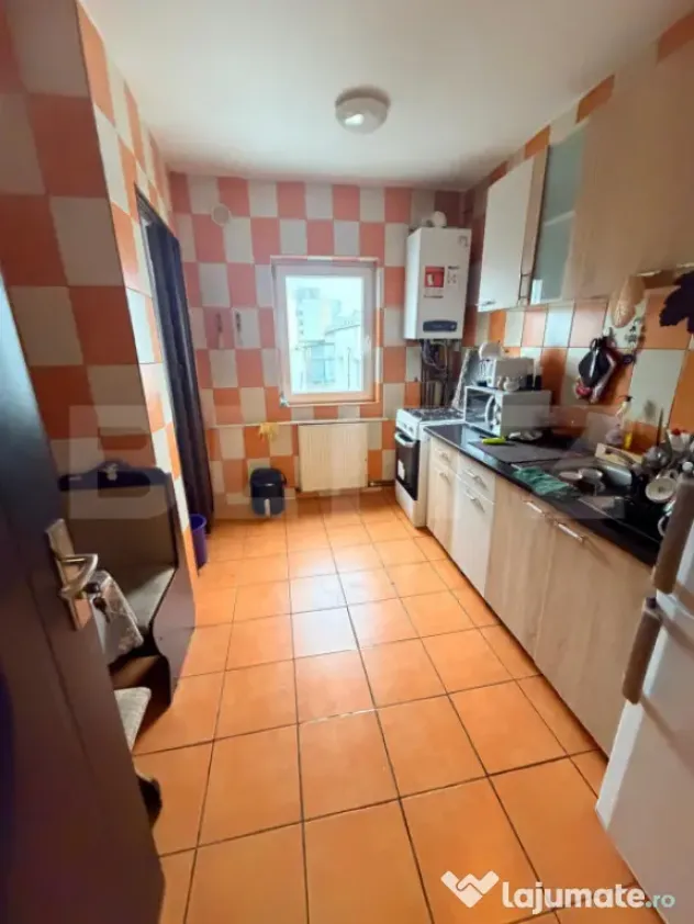 Apartament 3 camere, decomandate, 2 bai, zona Cioplea