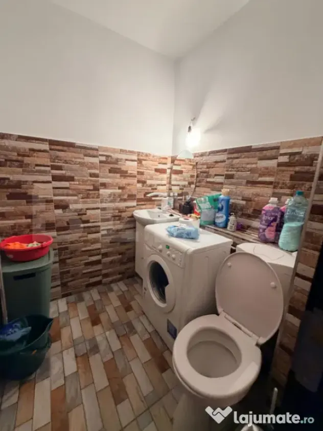 Apartament 3 camere, decomandate, 2 bai, zona Cioplea