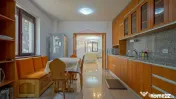Liniște, spațiu și natură în Green Valley – Comisi... 