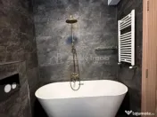 3 camere semidecomandat - 220 mp - terasa proprie 106 mp - I 