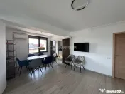 3 camere semidecomandat - 220 mp - terasa proprie 106 mp - I 