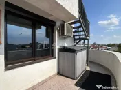 3 camere semidecomandat - 220 mp - terasa proprie 106 mp - I 