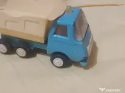 Jucarii vechi de tabla 