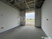 De vanzare casa parter moderna panouri pompa de caldura gara 